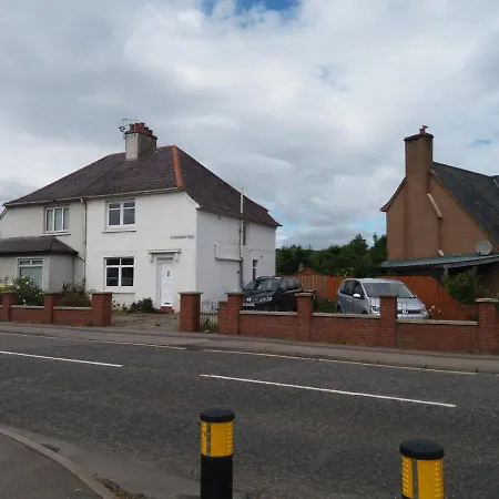 Ashley Holiday Home, Close To City Centre With Free Parking Dalneigh Exterior photo